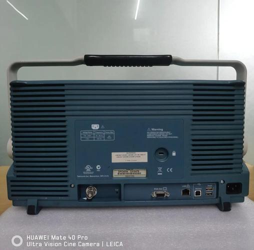 泰克DPO4054 定义高性能示波器的新标准